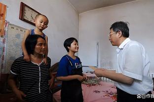 徐根宝迎80岁生日，张琳芃携一家来到基地看望恩师